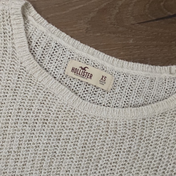 Hollister off-white sweater - Picture 2 of 3